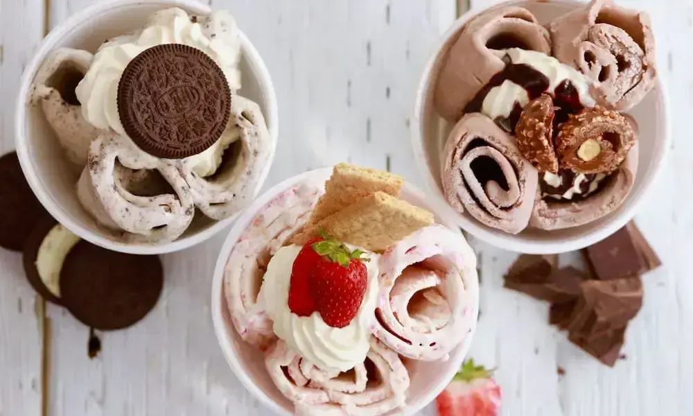 Es Krim Roll Es krim roll hasil mesin ice cream roll