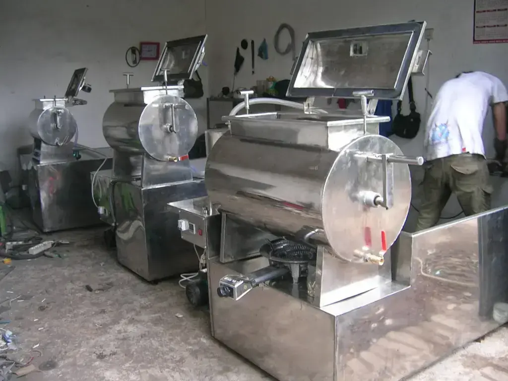 Mesin vacuum fryer untuk keripik buah