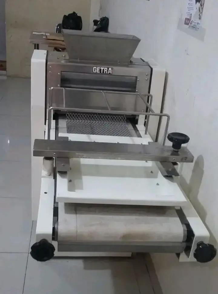 Mesin penggulung adonan moulding machine GETRA